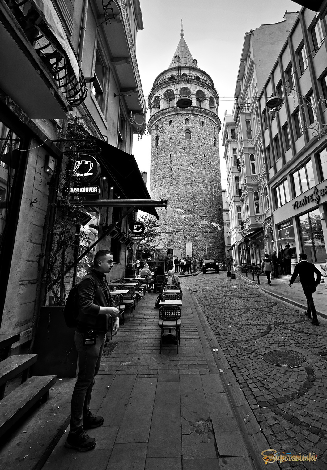 У Галатской башни