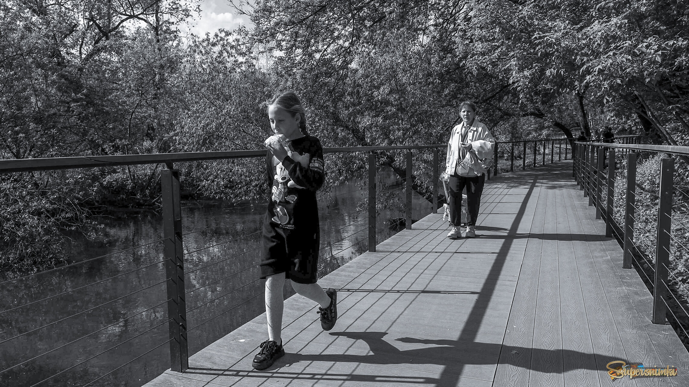 Девочка с Булочкой