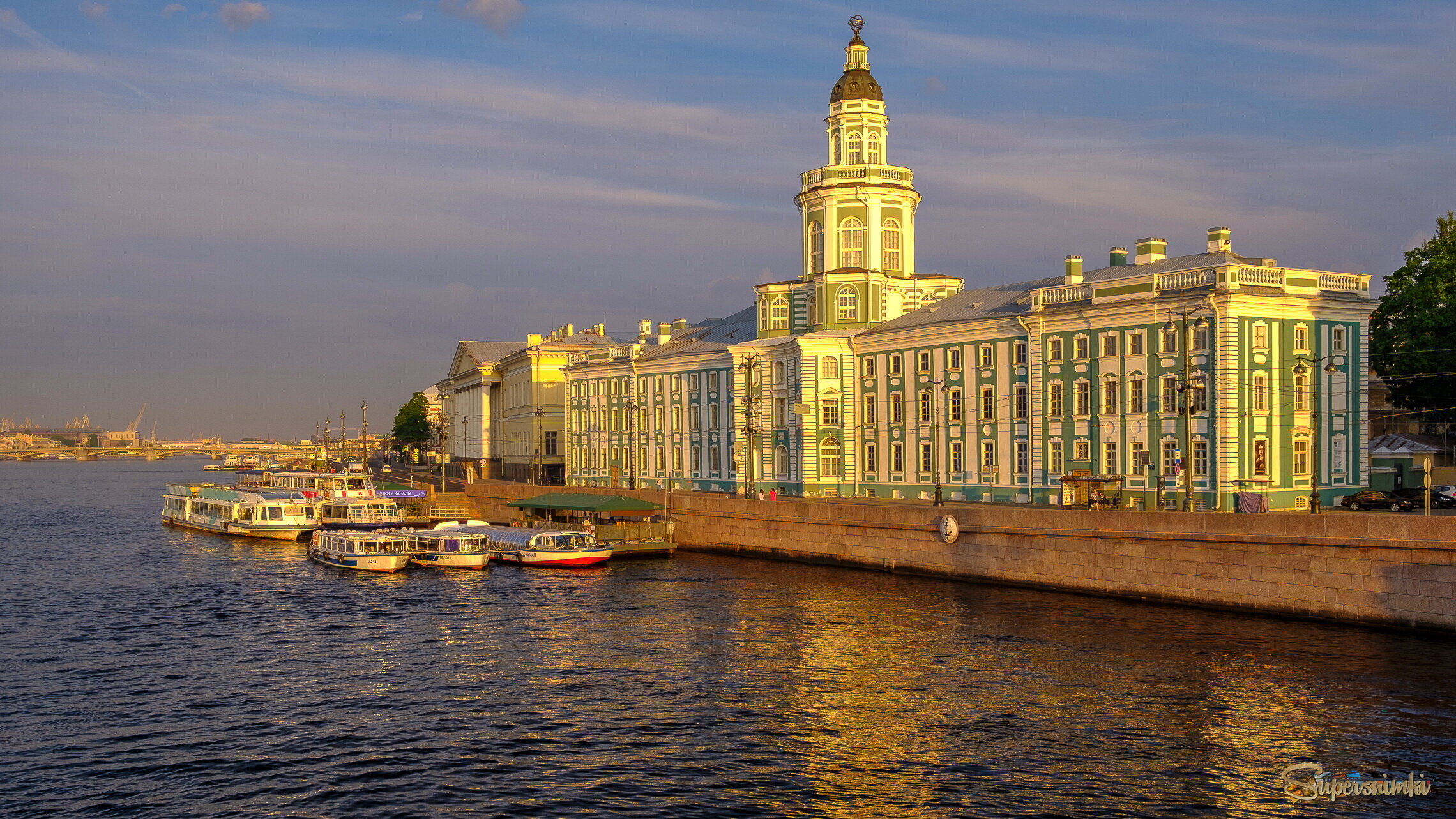 В утренней подсветке