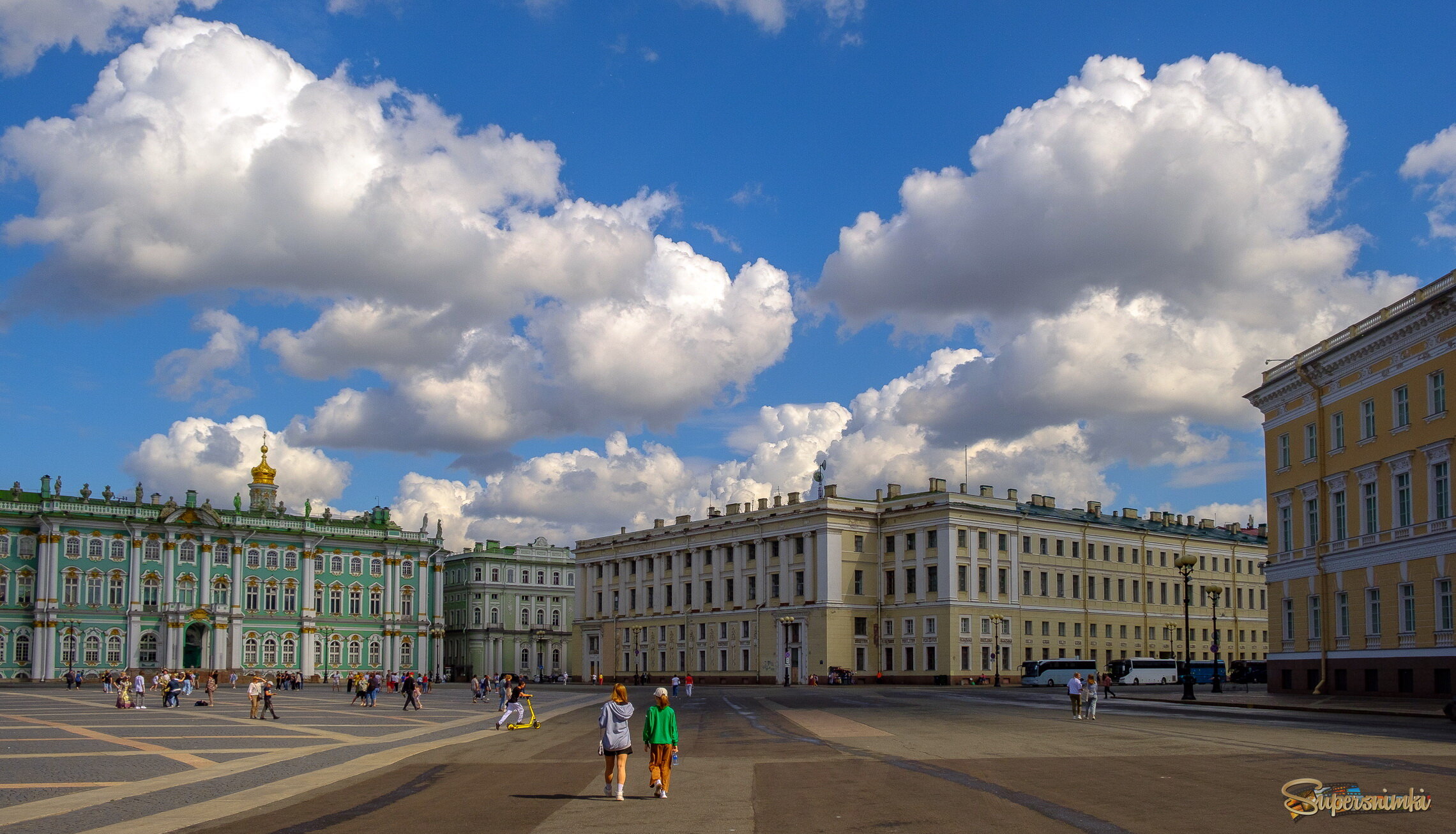 Прогулка под облаками