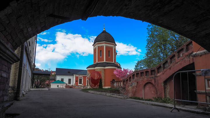 Монастырский Дворик