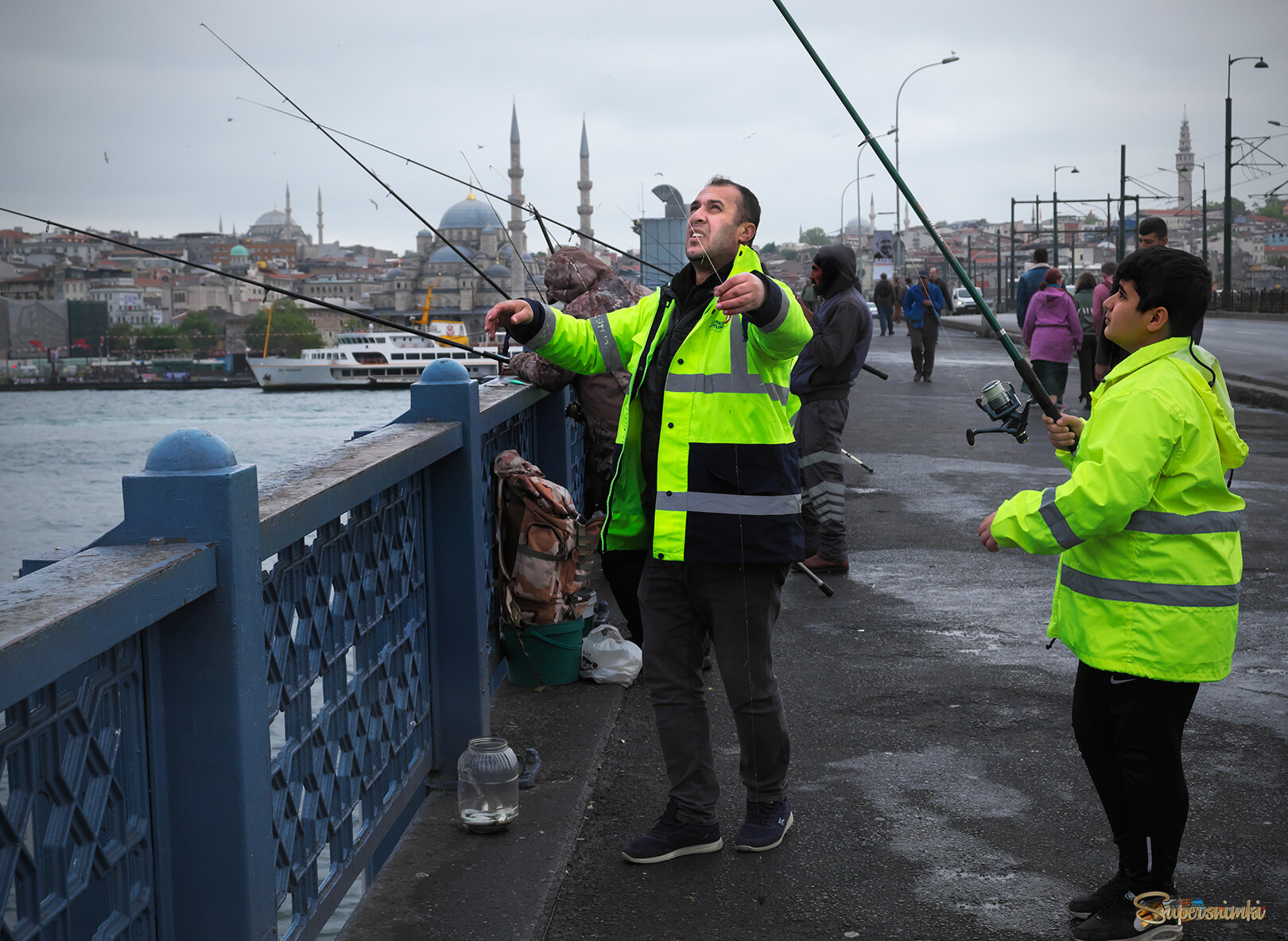 Рыбаки Галатского моста