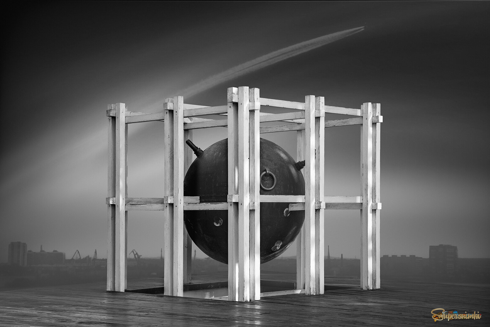 Бомба в клетка