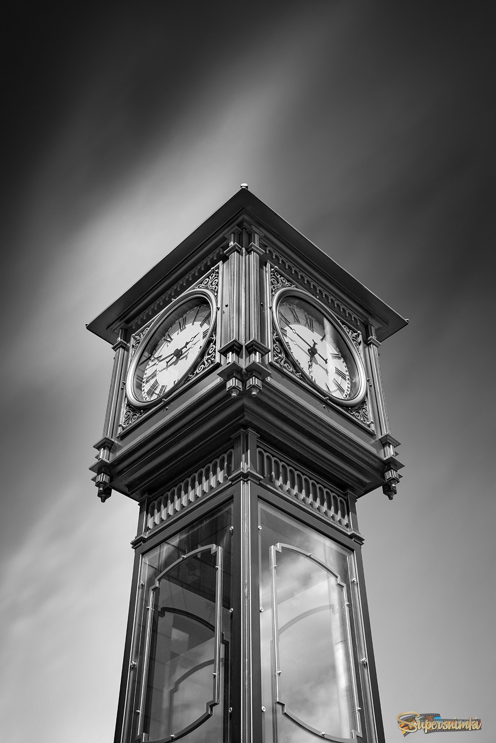 Уличные часы