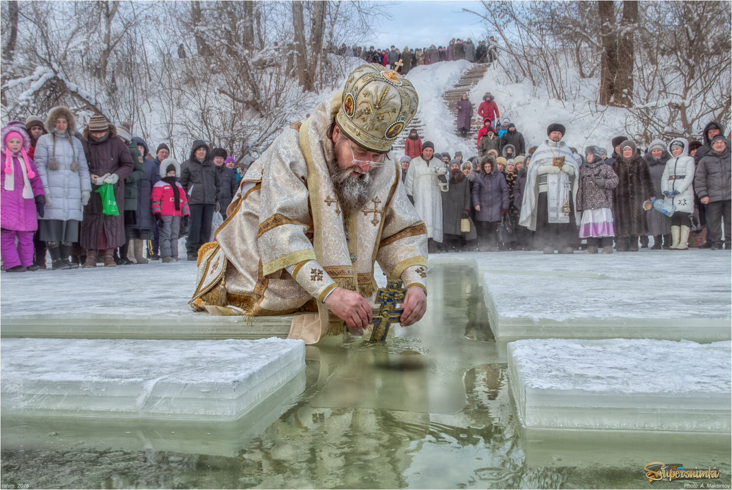 Епископ Евтихий. Погружение креста. 19.01.2016