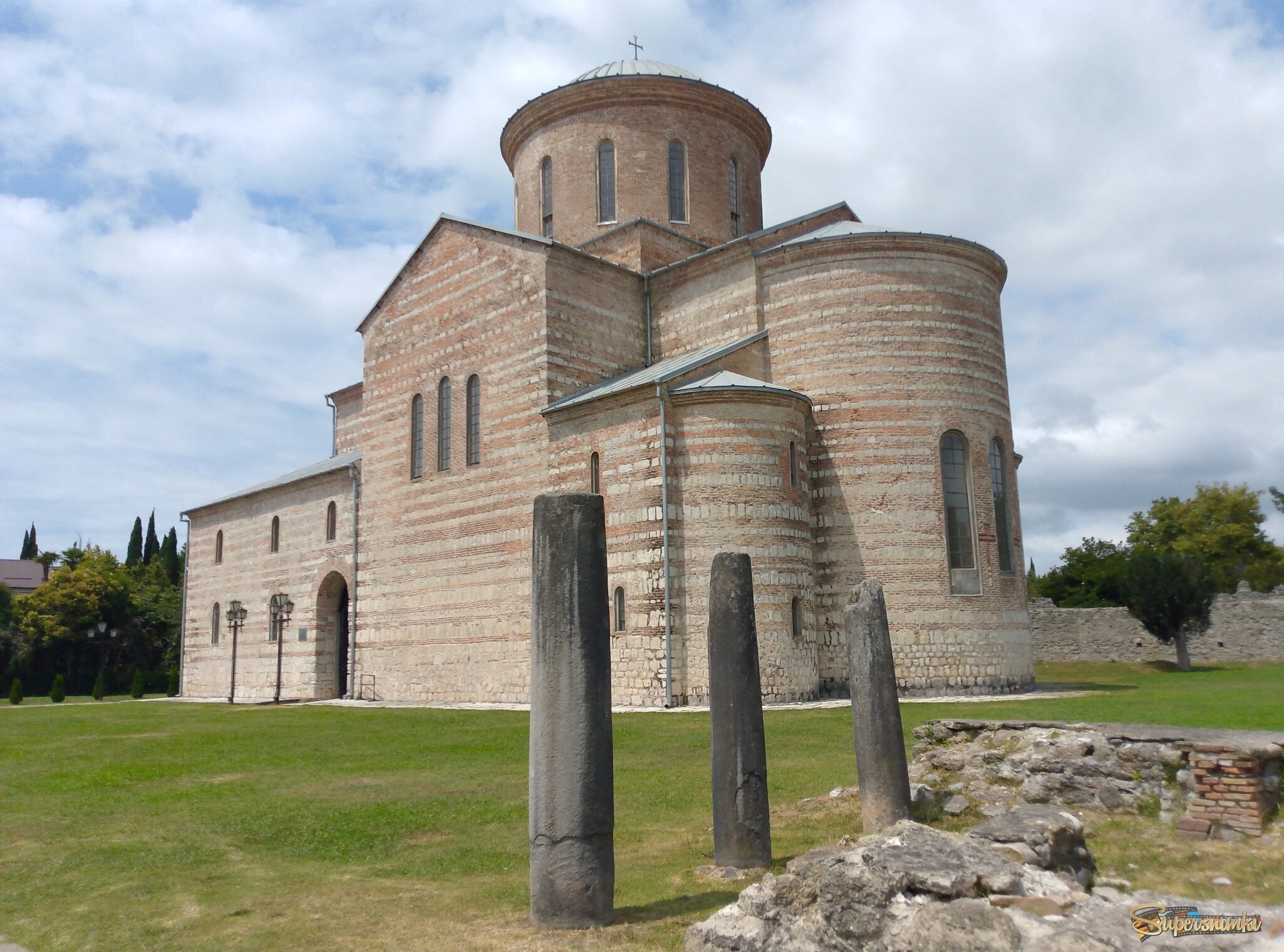 Пицундский храм