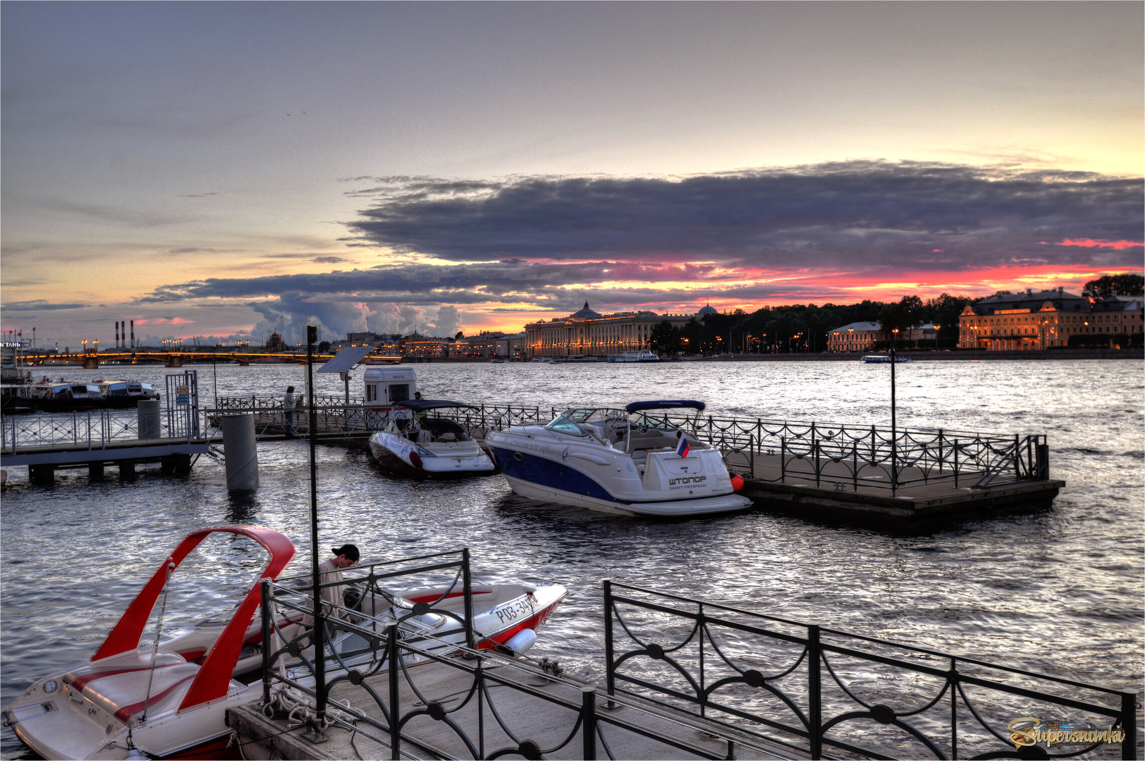 Летний вечер над Невой