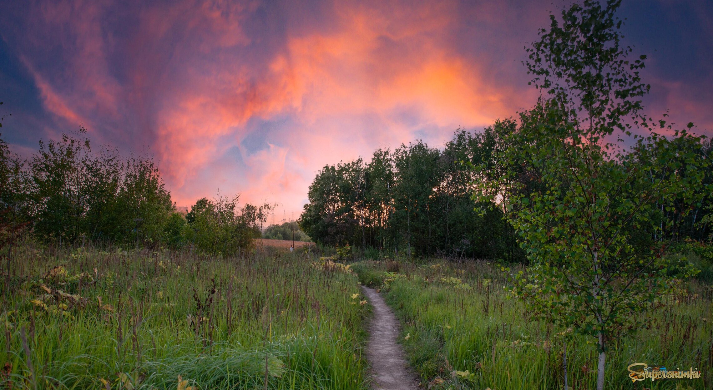 Вечерний фейерверк заката