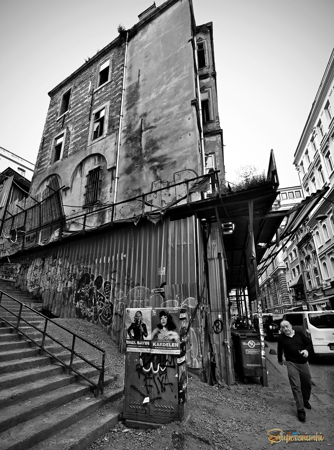 Крутая лестница