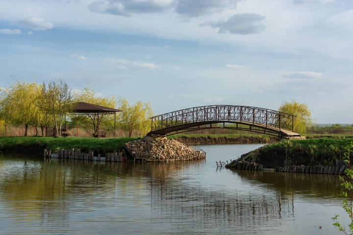 Вода и Свет породнены...Поют дуэтом...