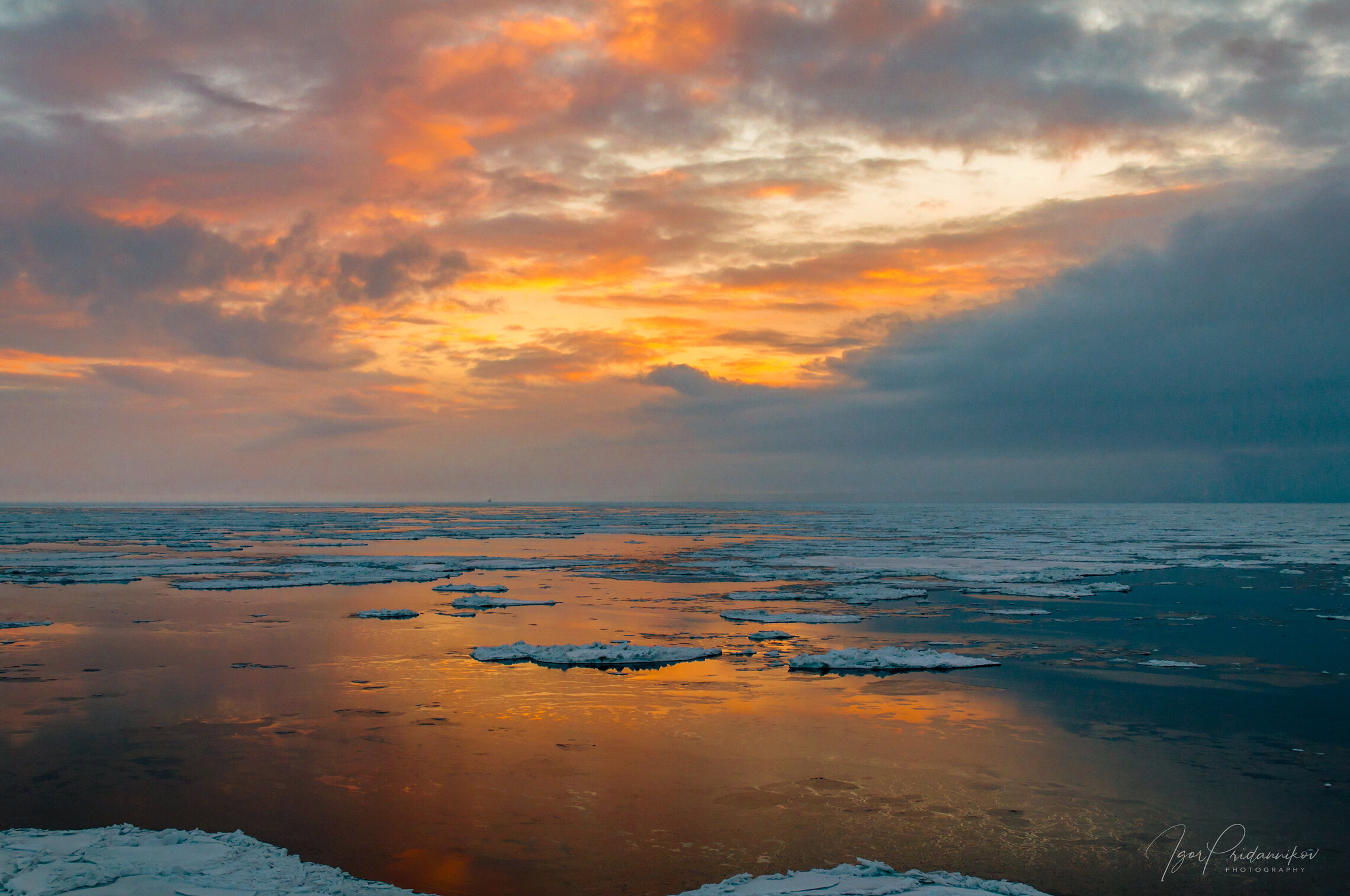 Расплавленный лед