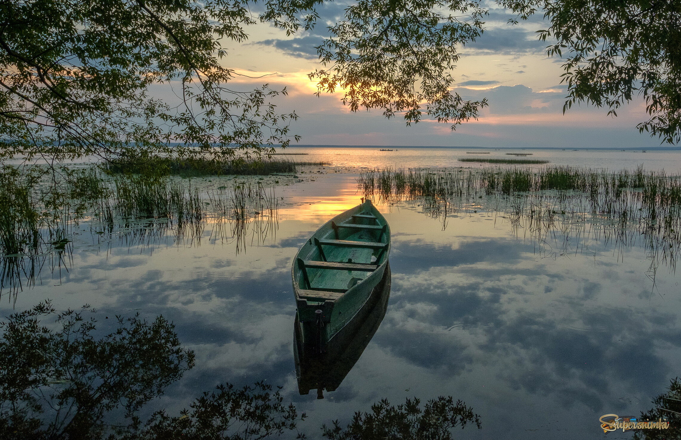 В ажурном обрамлении