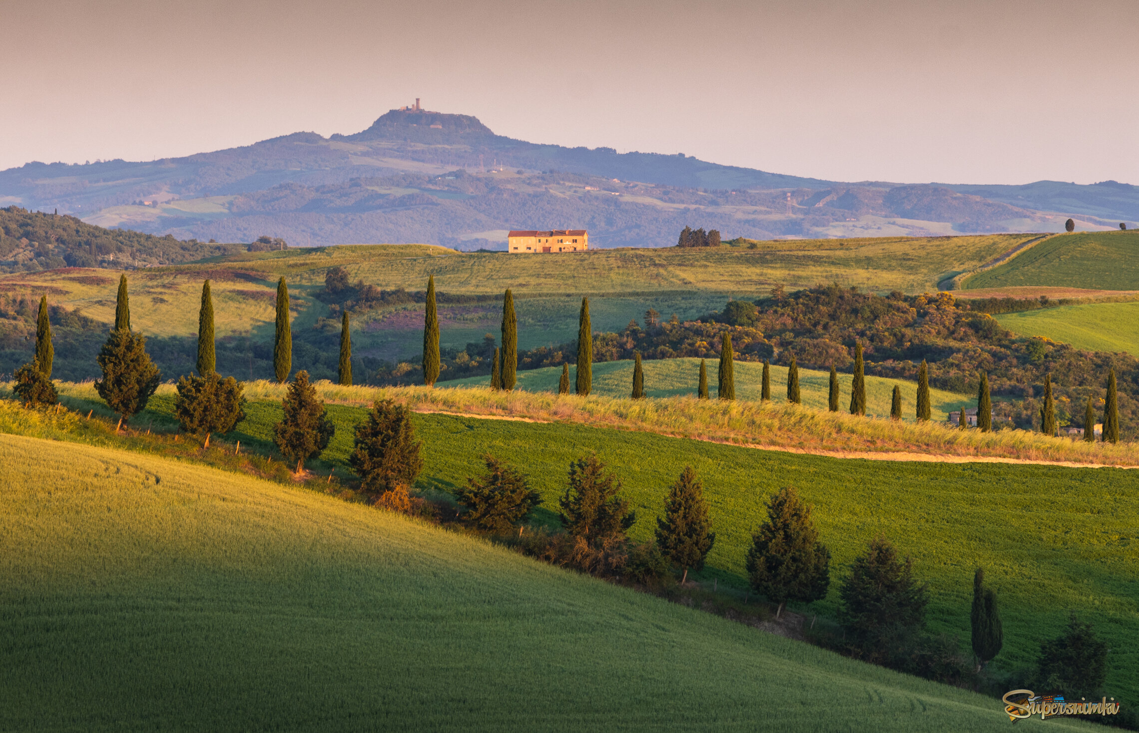 Среди холмов