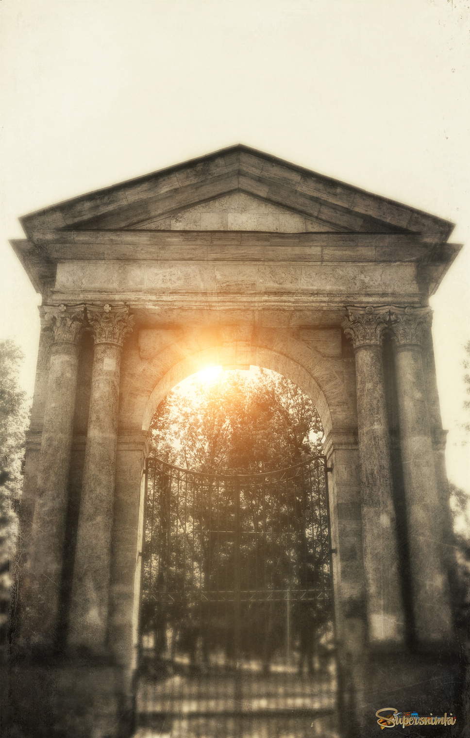 Арка в Гатчине.