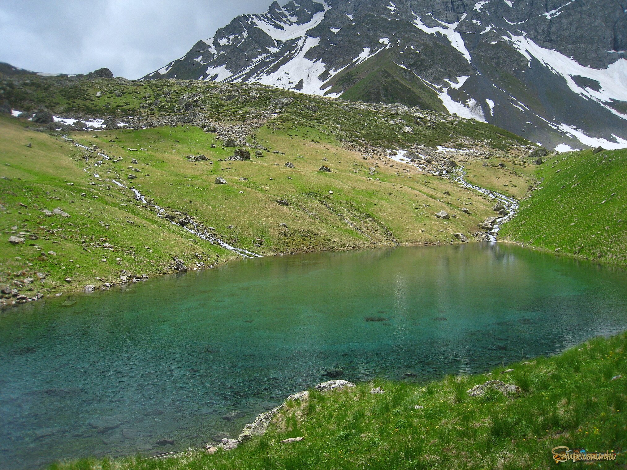 Зелёное озеро, одно из трёх Абуделаурских озёр.