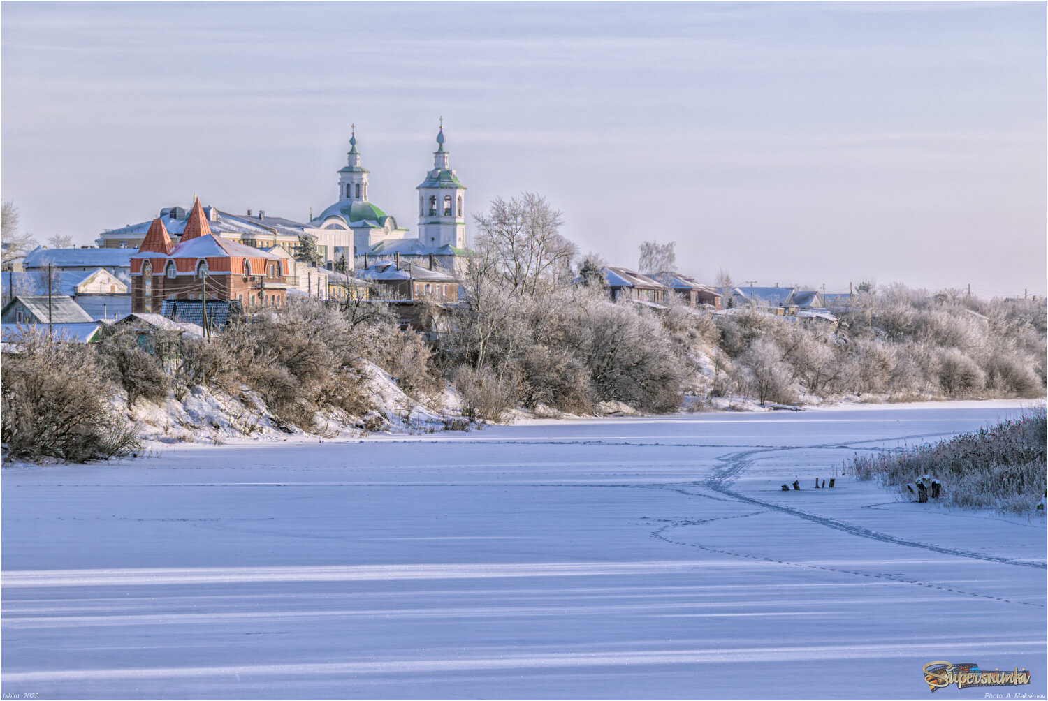  Вид на храм в честь Богоявления Господня. 