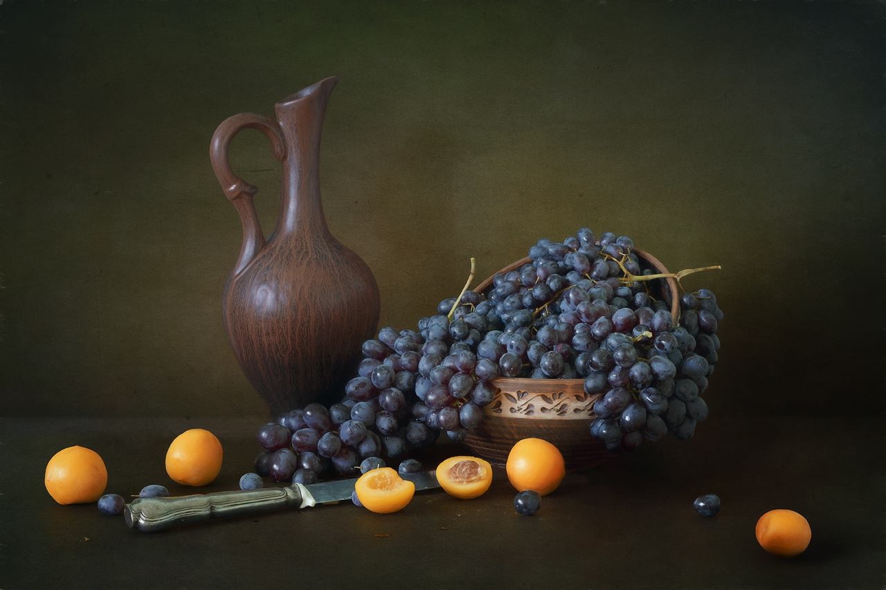 натюрморт с виноградом