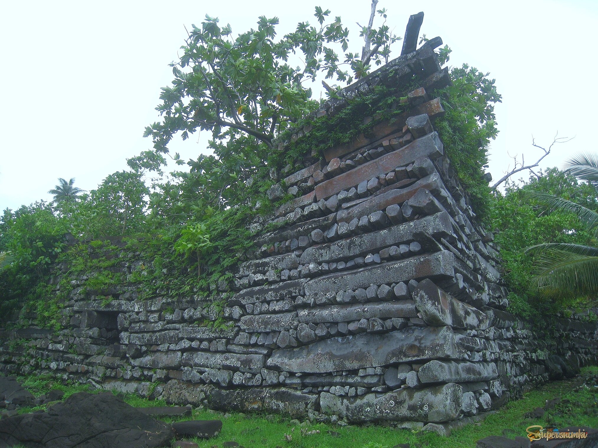 Развалины древнего города Нан-Мадол в Микронезии.