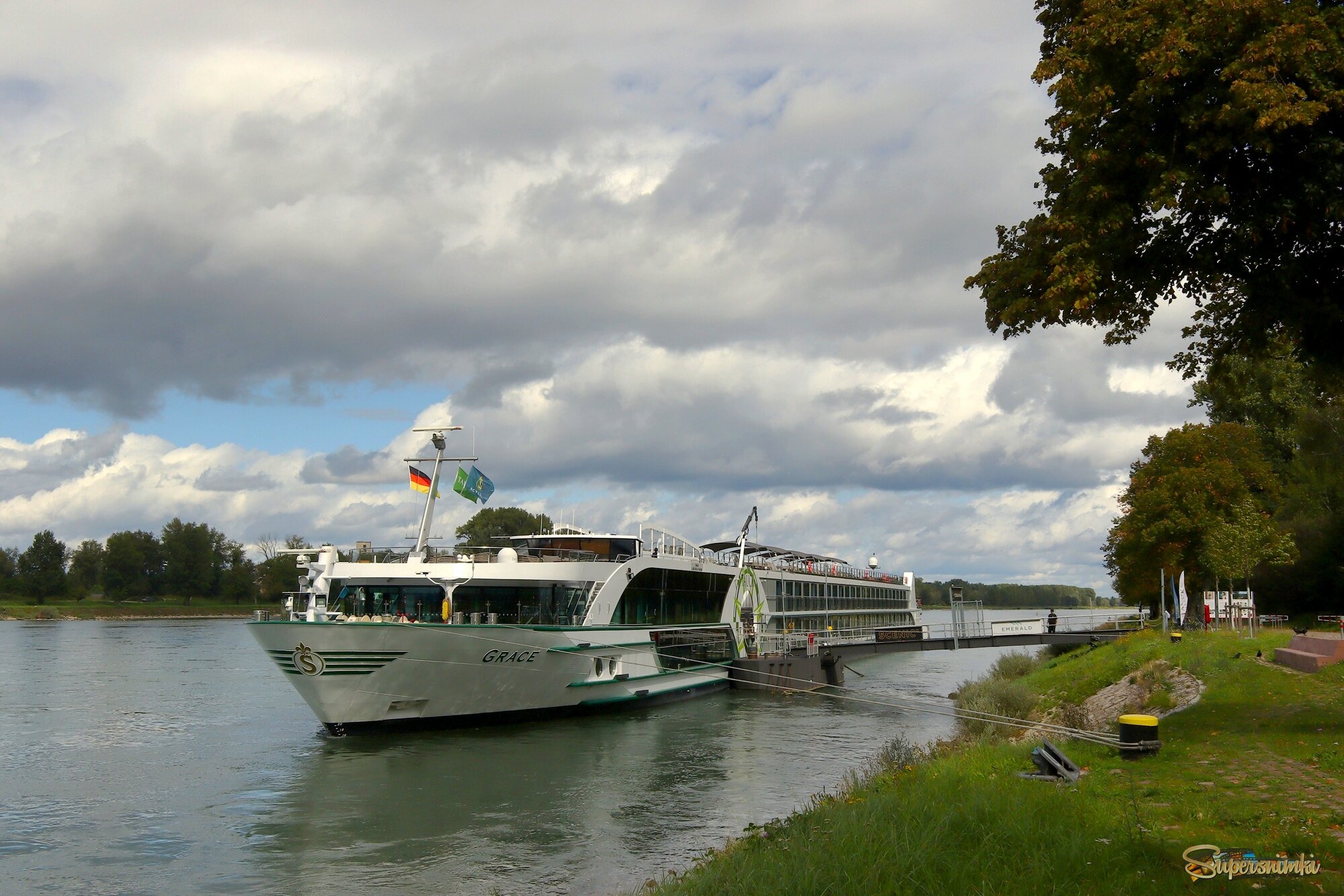 Ах, белый теплоход