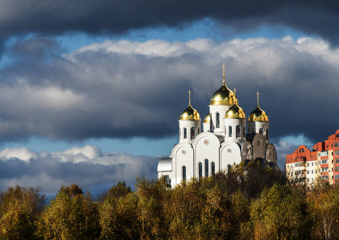Храм.