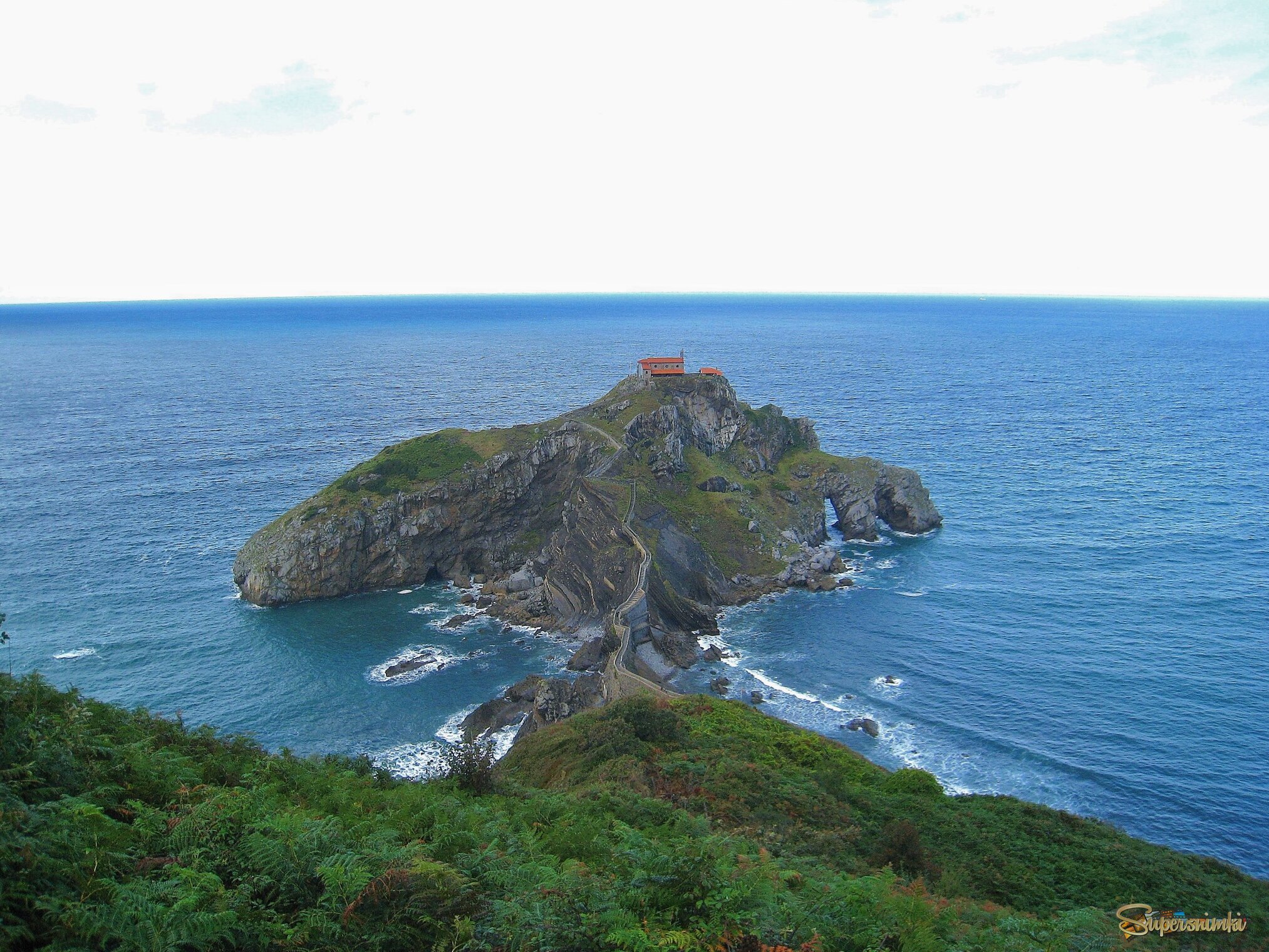 Остров Гастелугаче, Испания.  