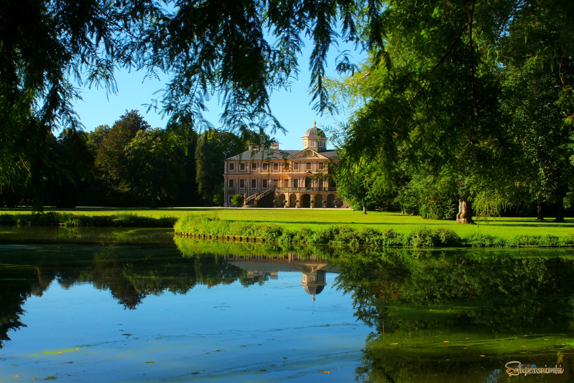 Утро замка Фаворит