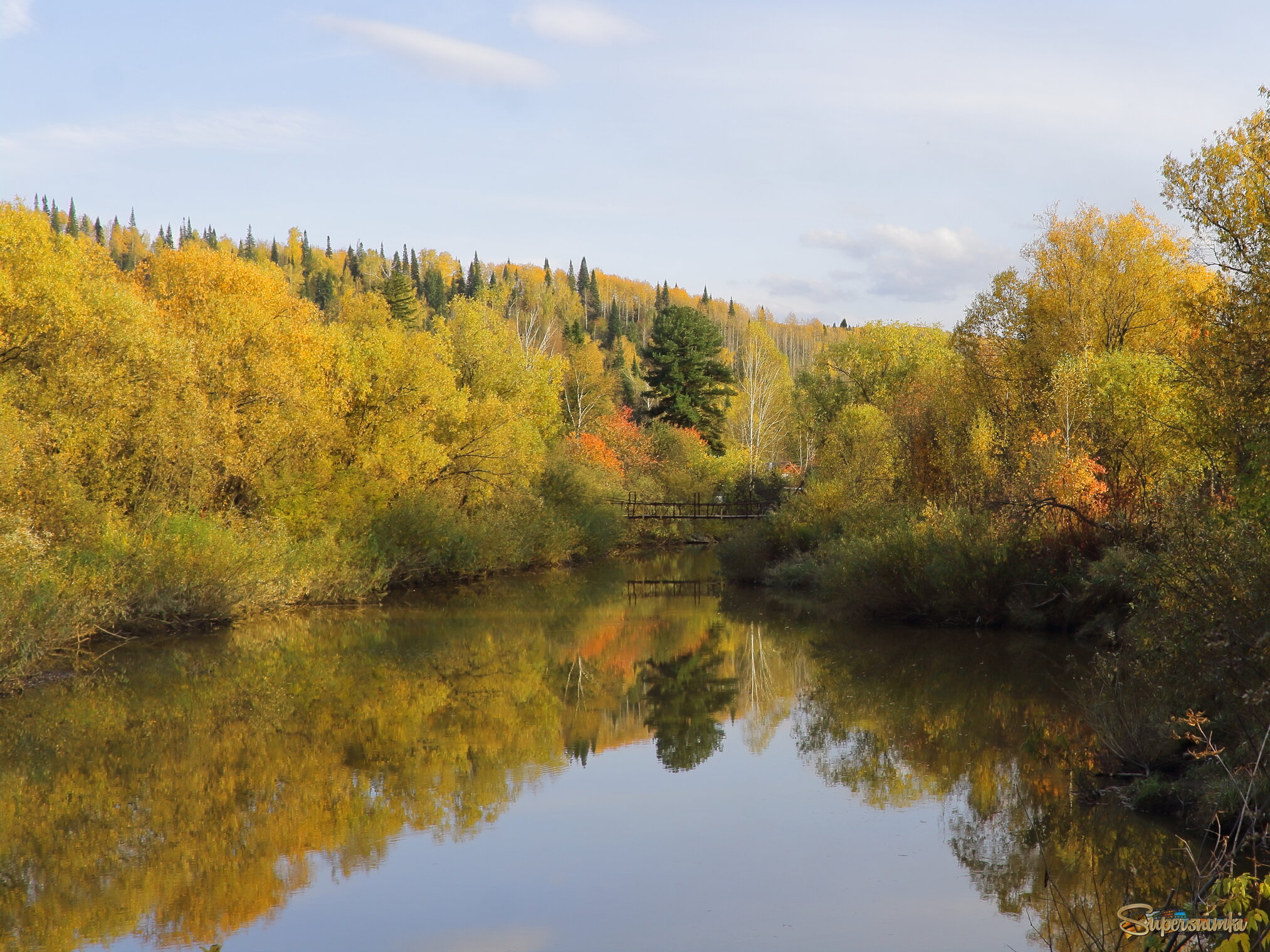 Осень на таежной реке