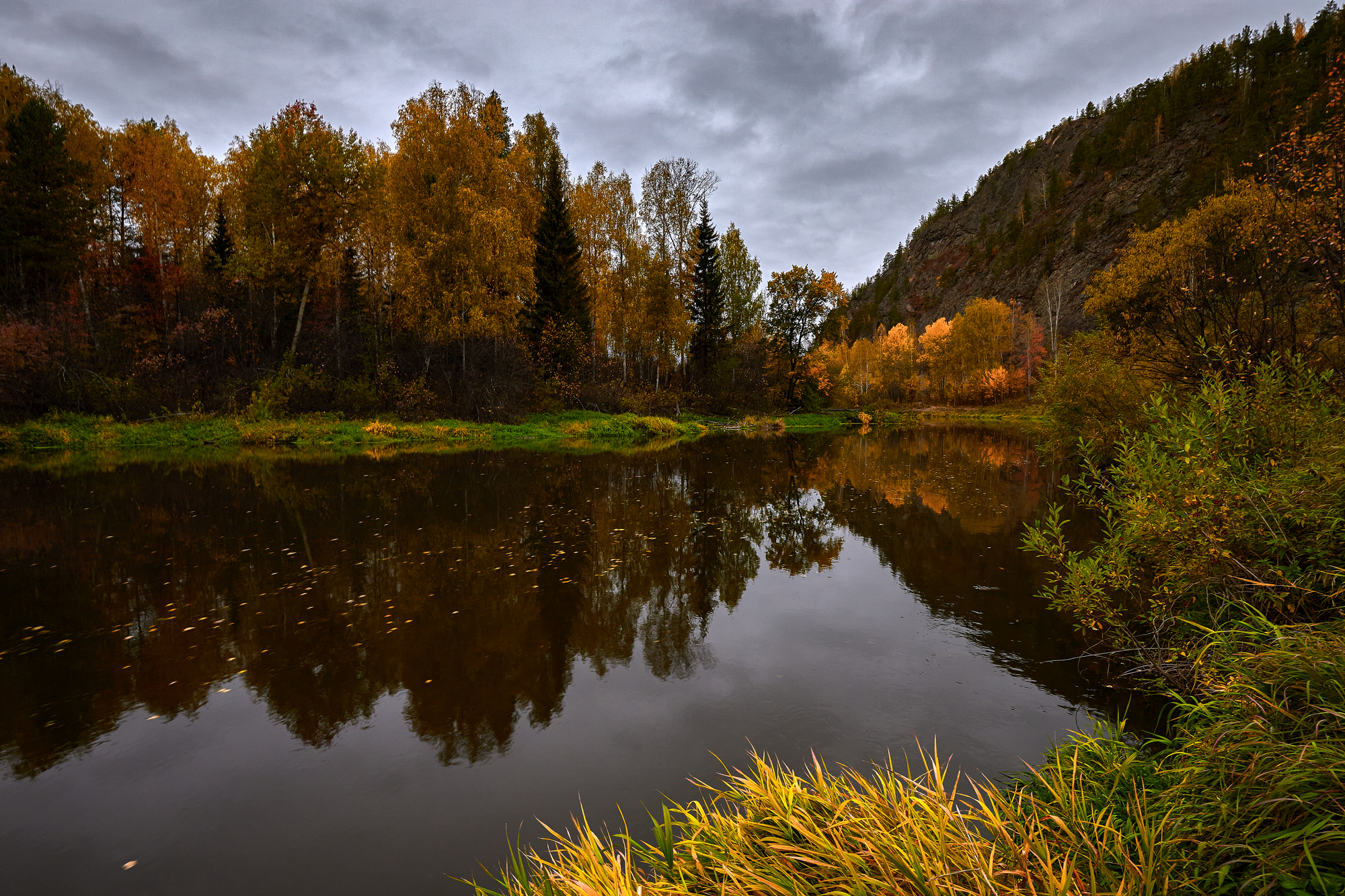 Сентябрьский вечер у реки Тагил.