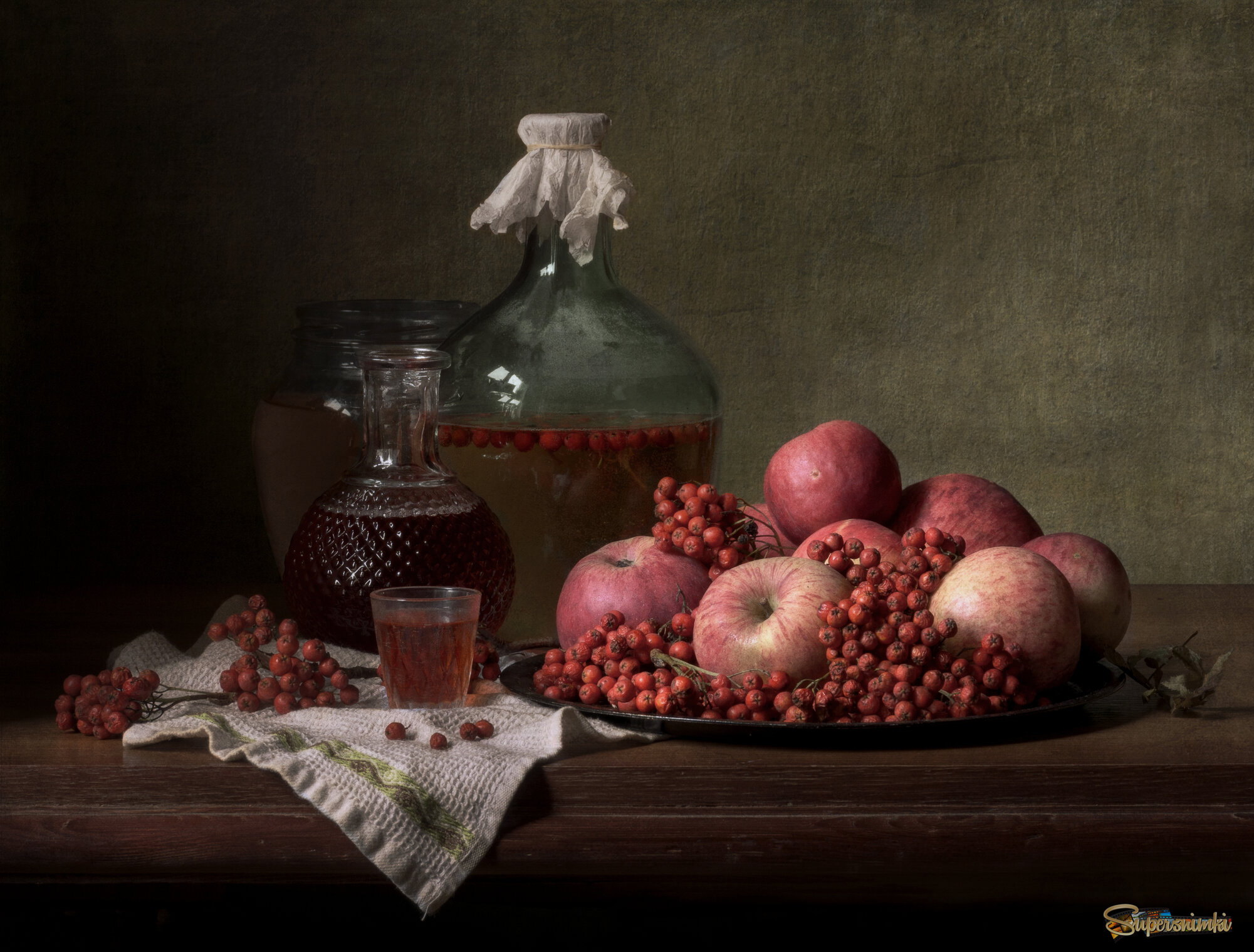 "Подлинно рябиновый спотыкач..."