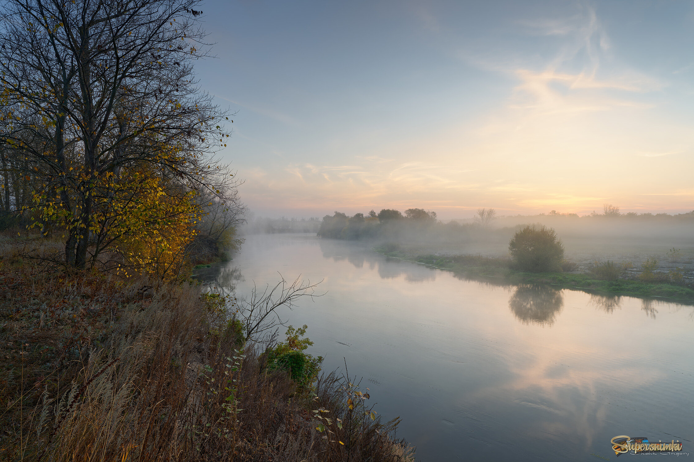 Заря над рекой