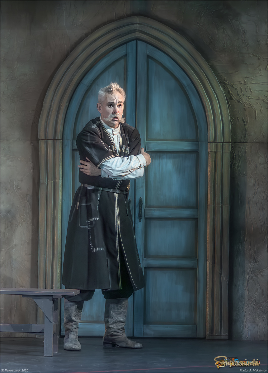 Актёр Дмитрий Гирев в роли Вано Пантиашвили (князь).