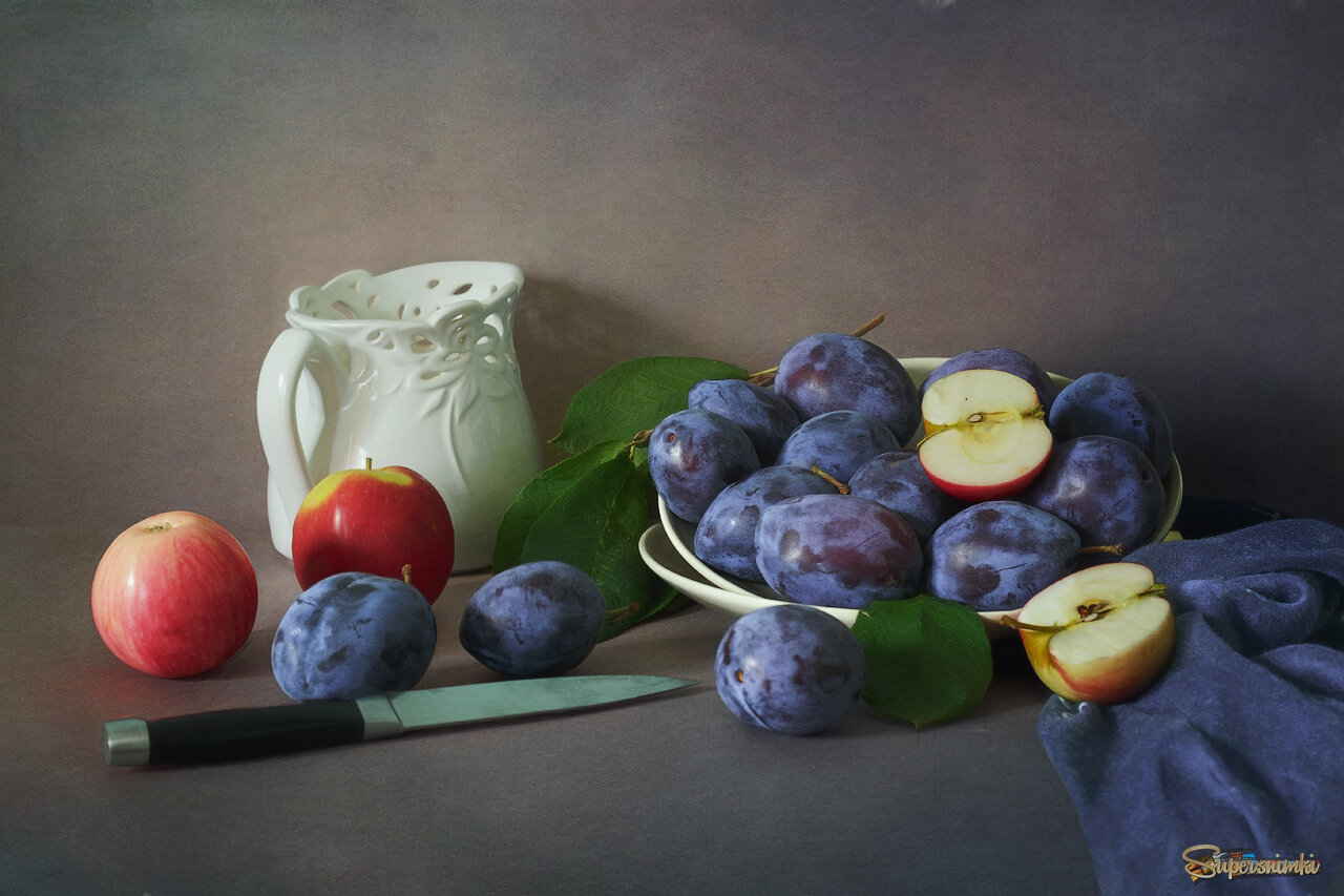 Сливовый нотюрморт 2