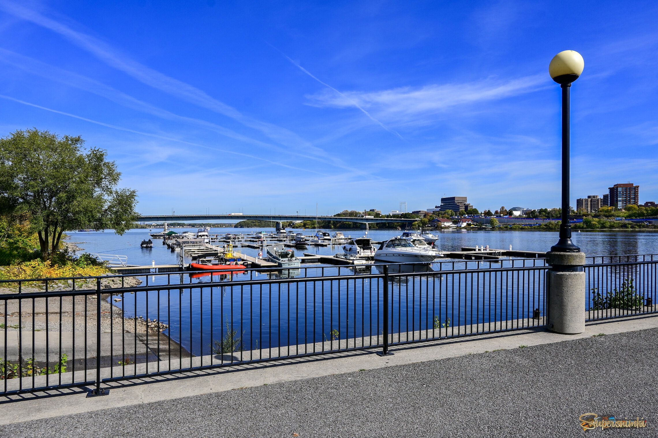 И у причала ждал я немало...