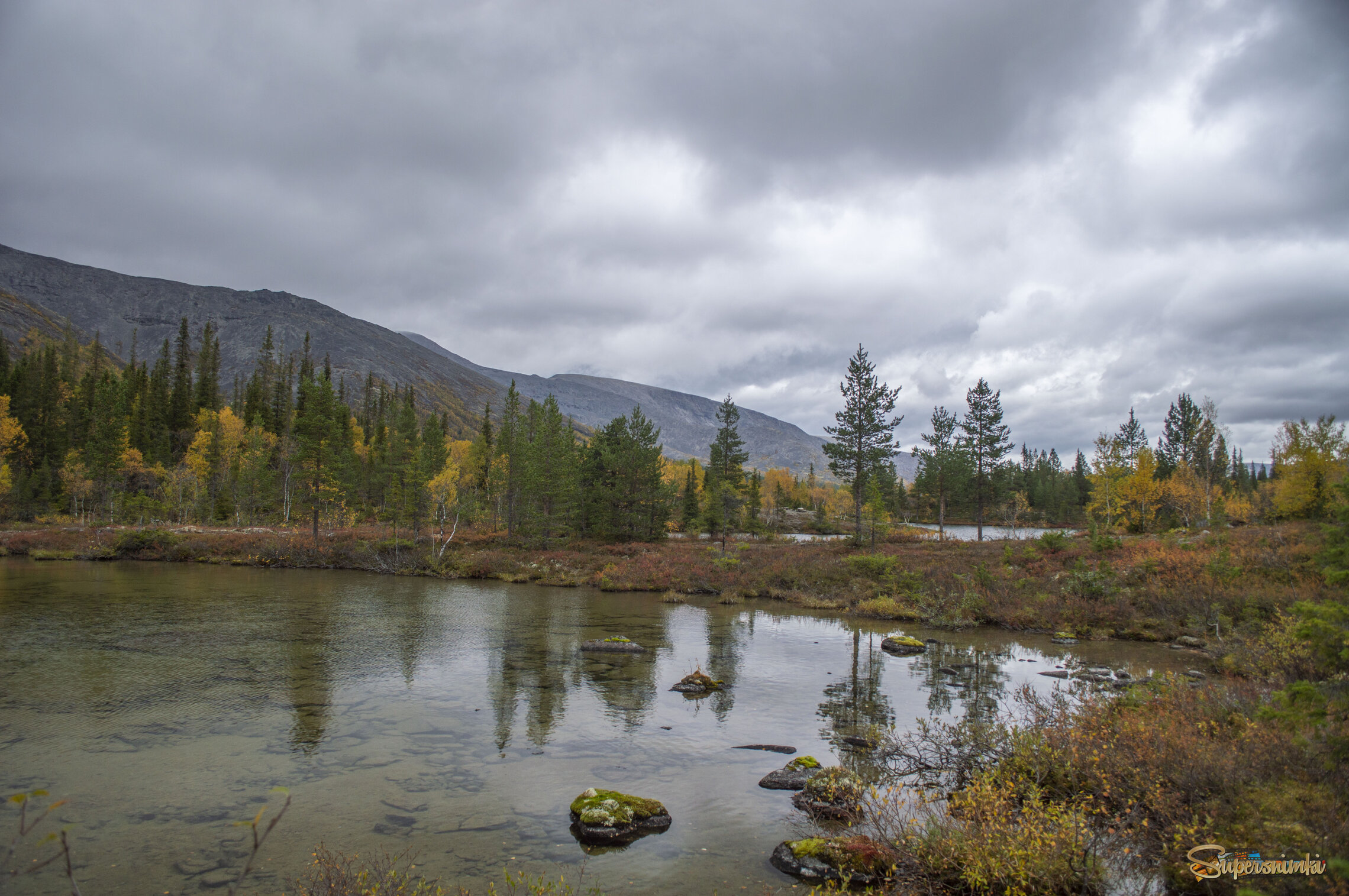 Край озёрный........