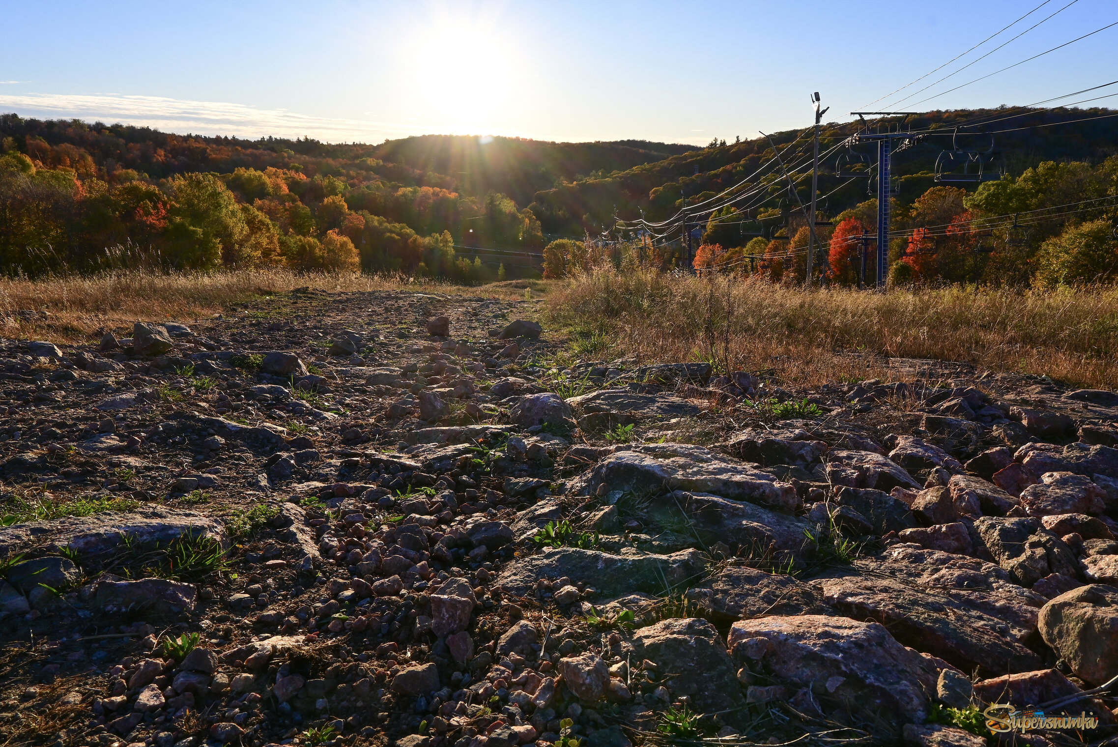 Ждёт снега лыжный склон