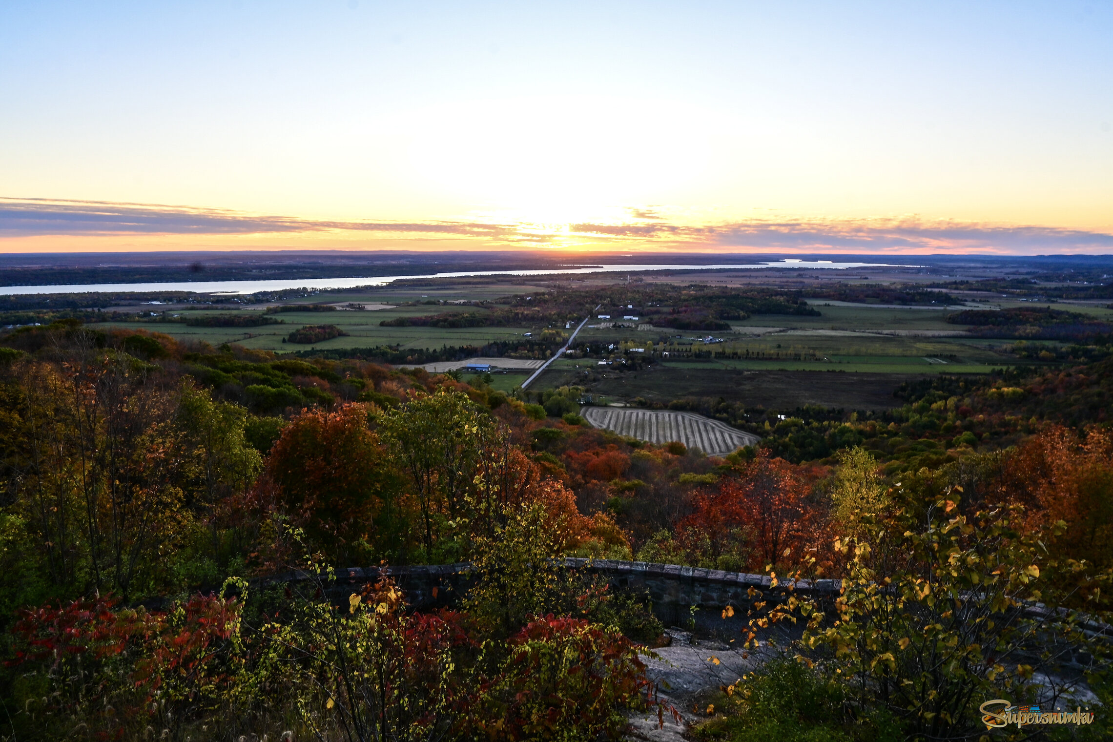 Вот-вот уж день угаснет