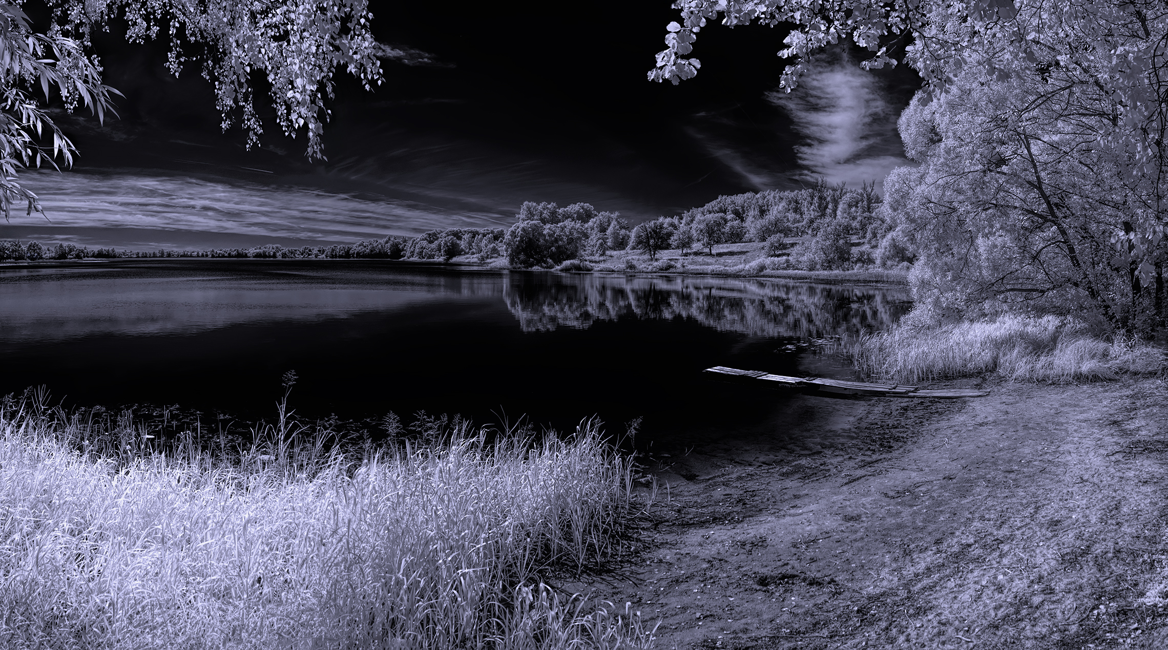 У августа в плену 