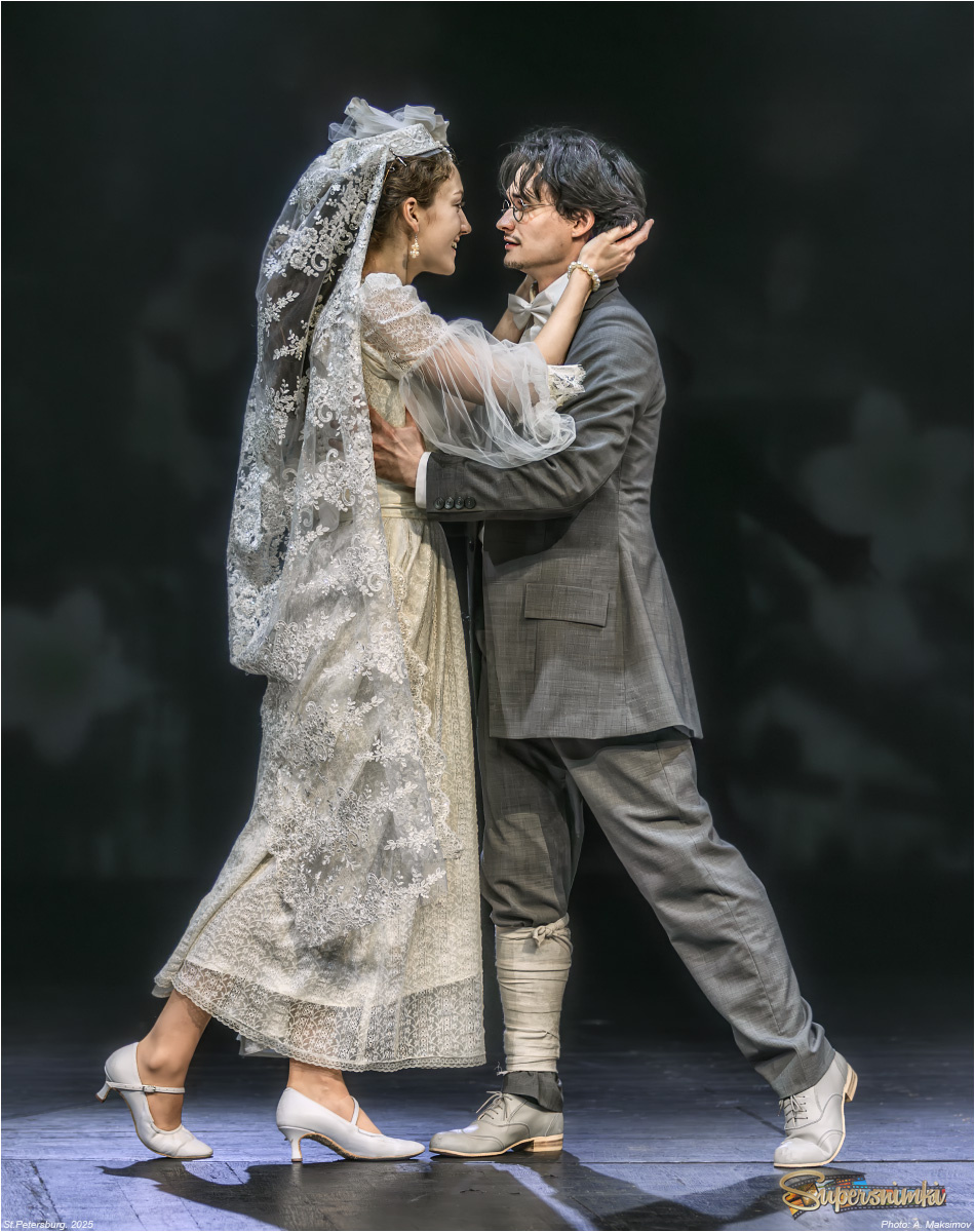  Актёры Ксения Ольховская в роли Соны и Денис Мухоян в роли Котэ (племянник князя).