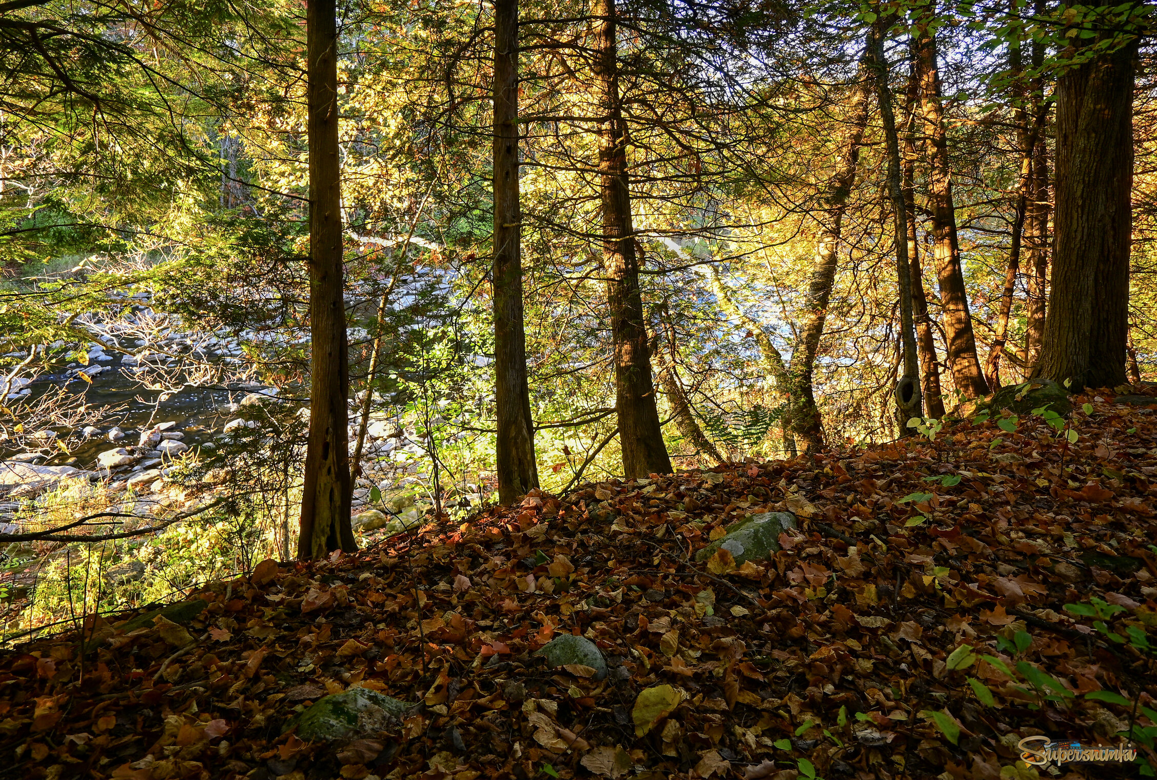 По-над речкой