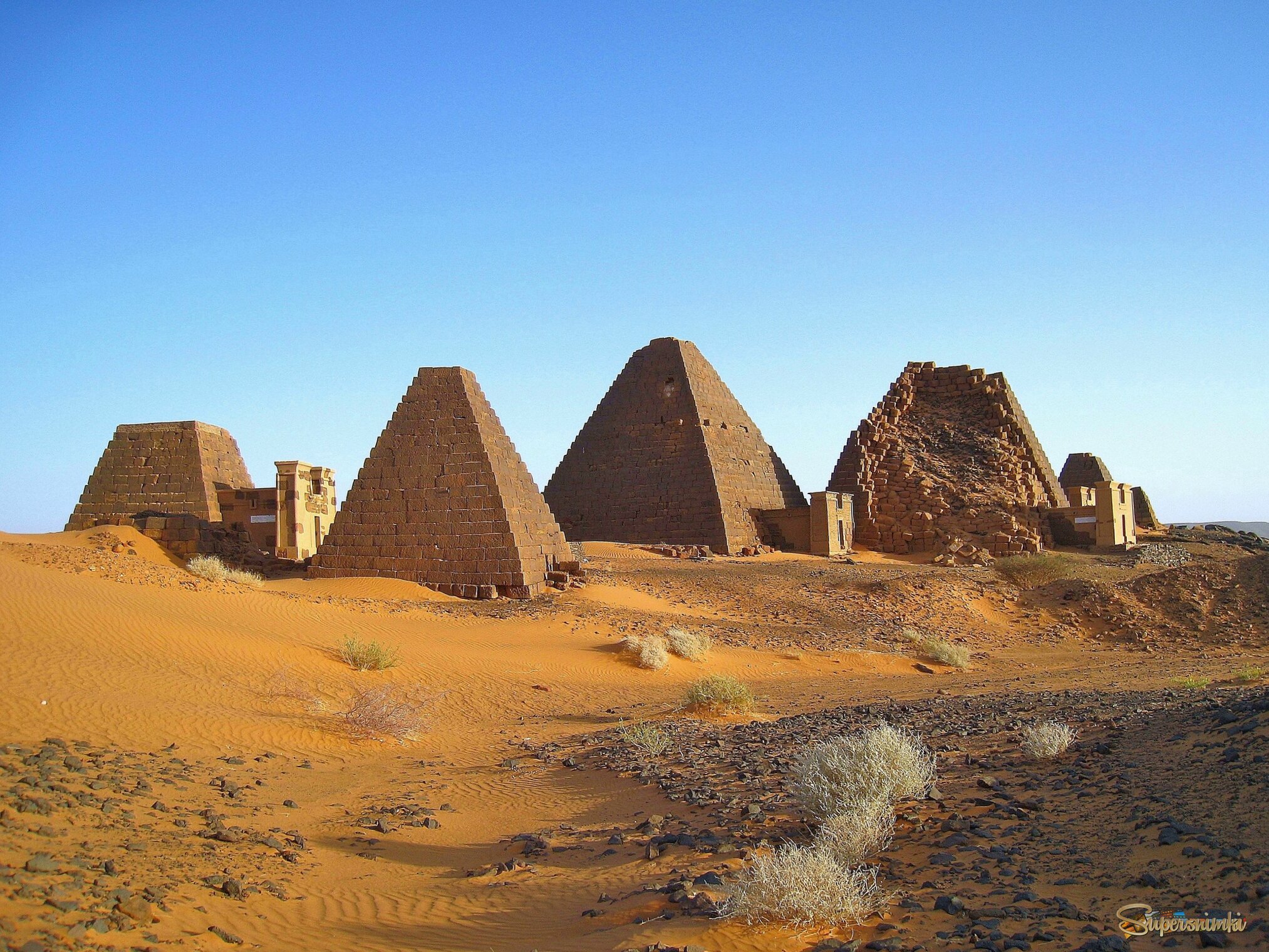 Древние пирамиды Мероэ.
