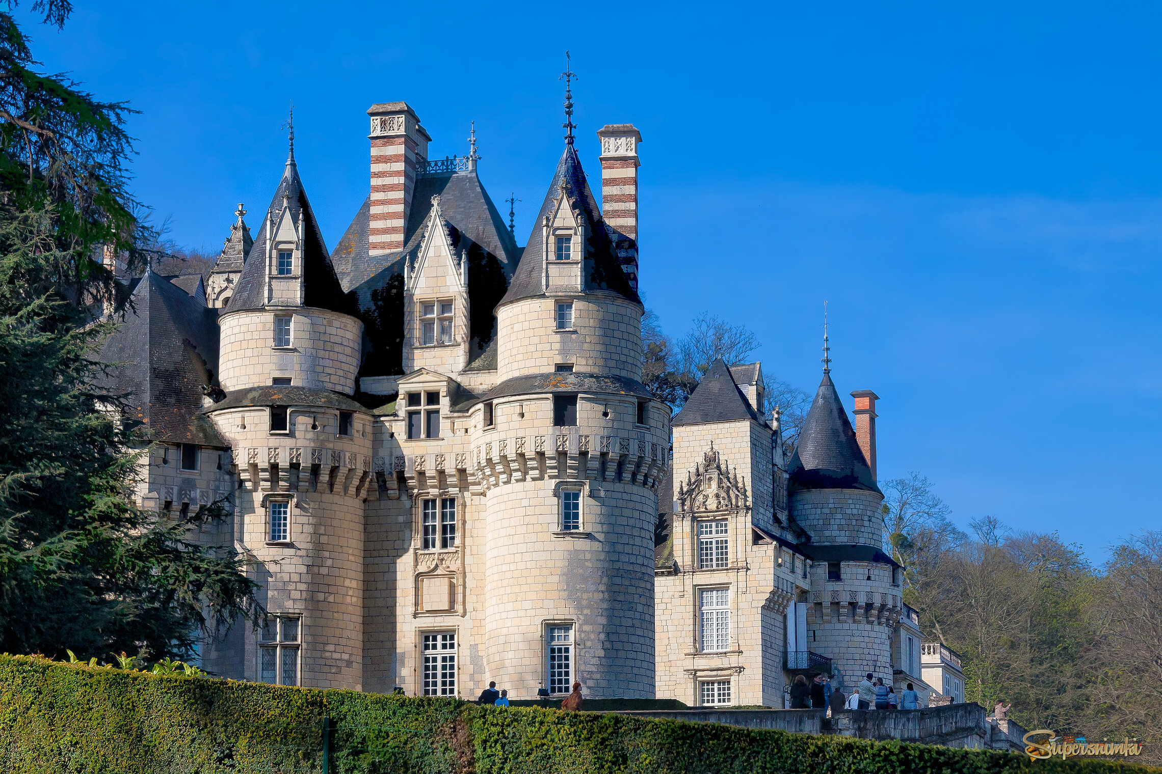 Во французской стороне...