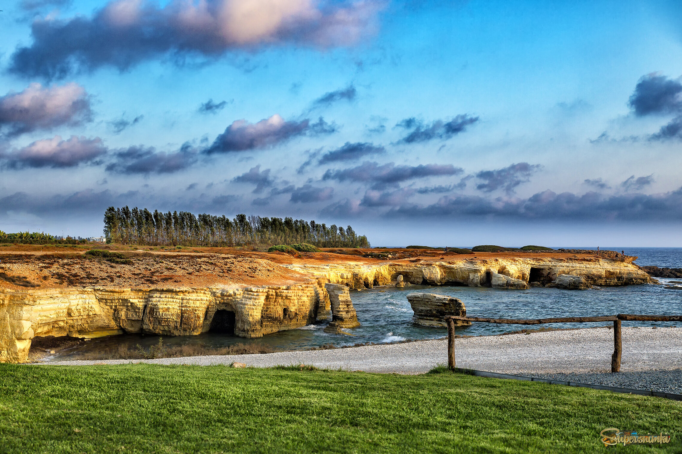 Земля и море