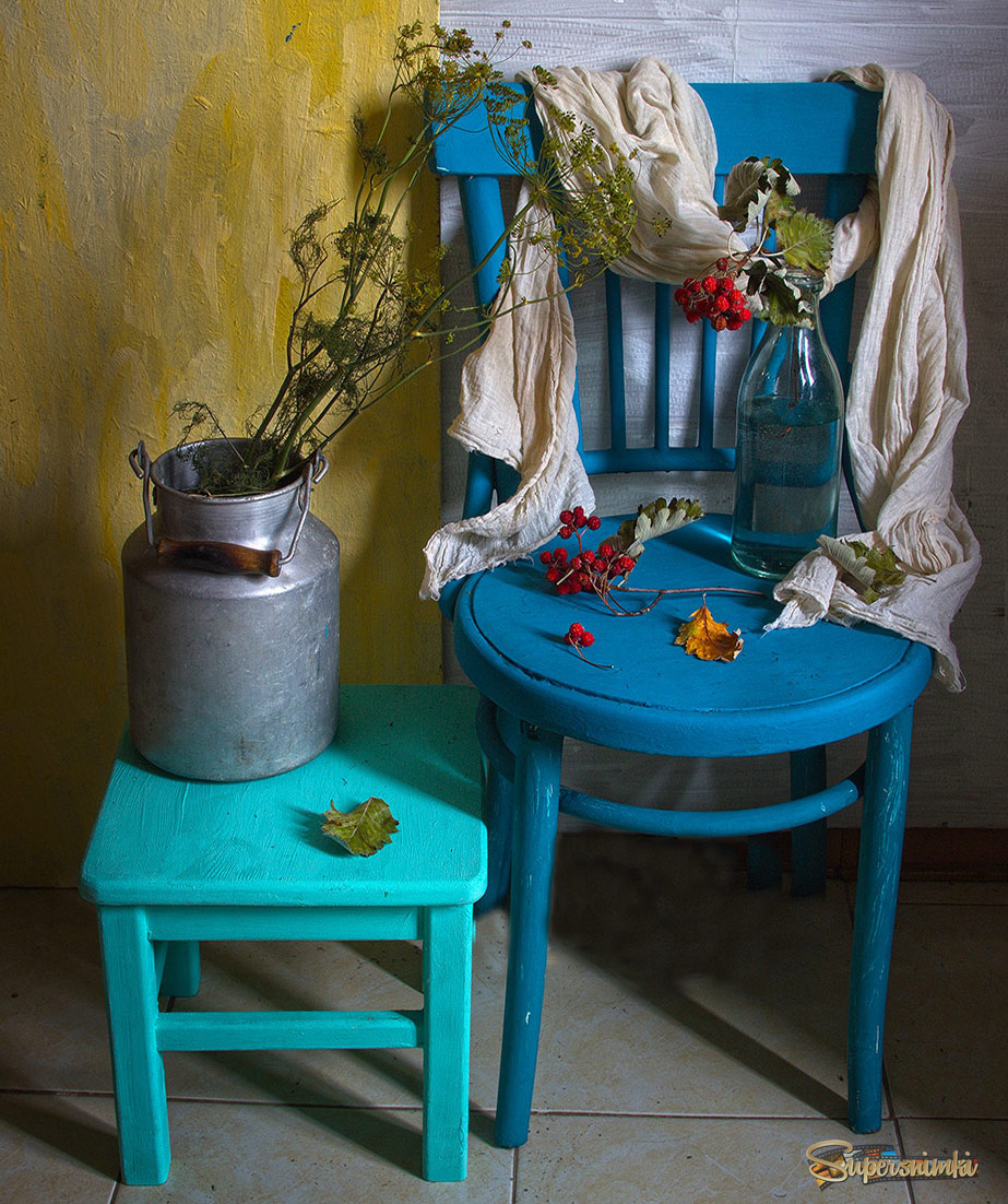 Синий стульчик