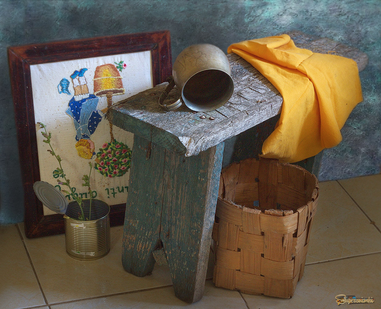 Старая скамеечка