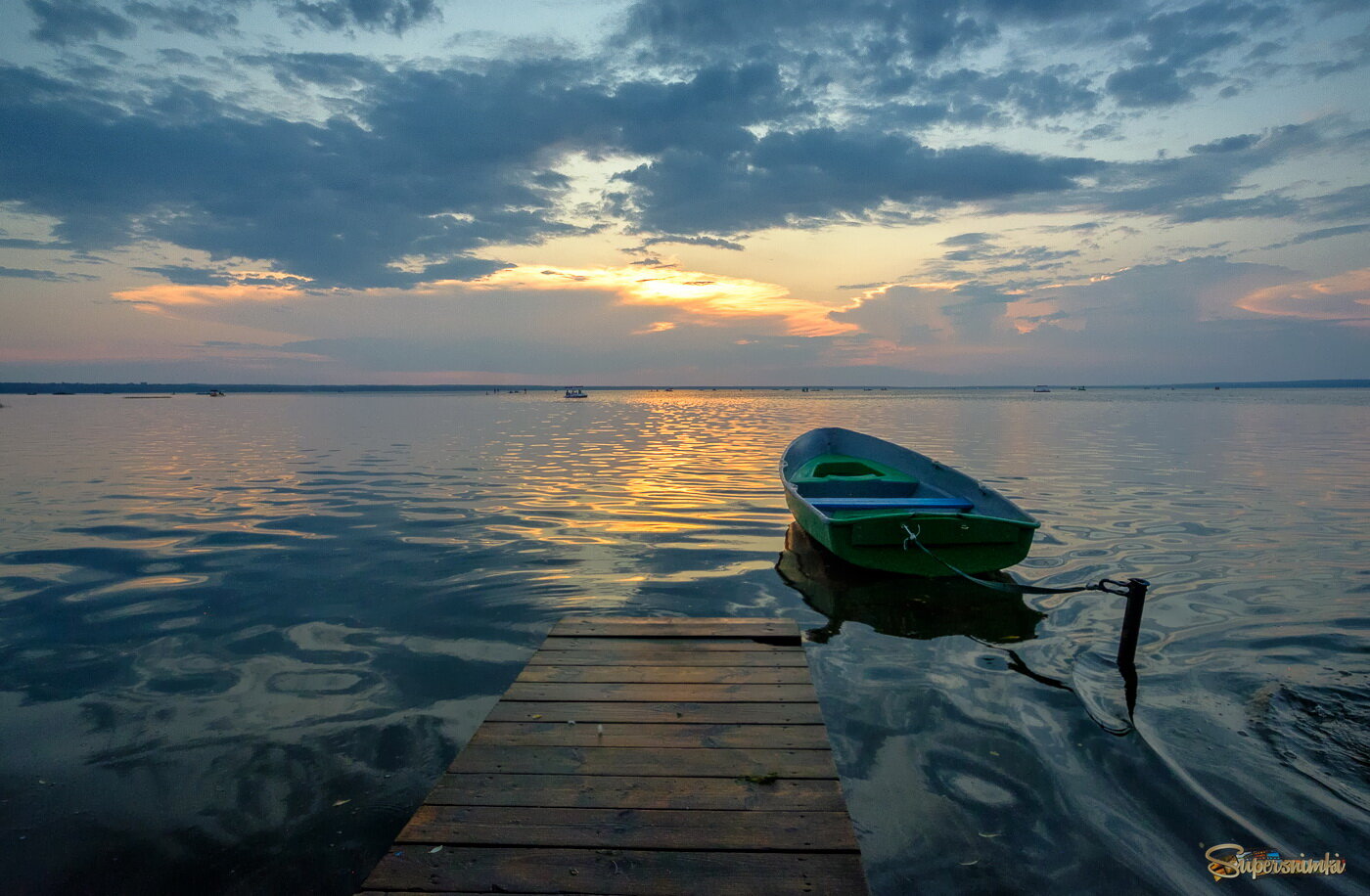 Про одинокую лодочку