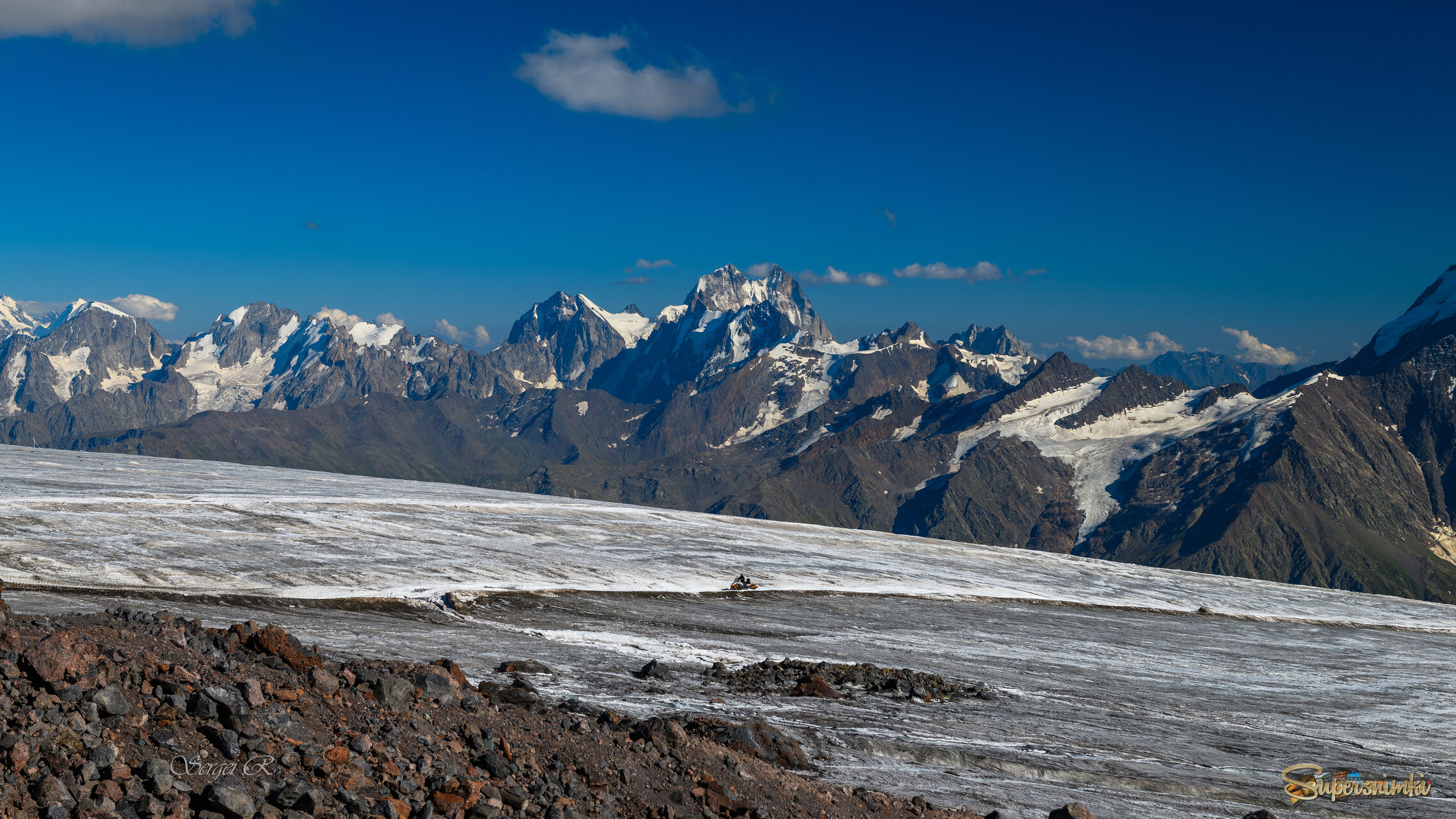 С Эльбруса...