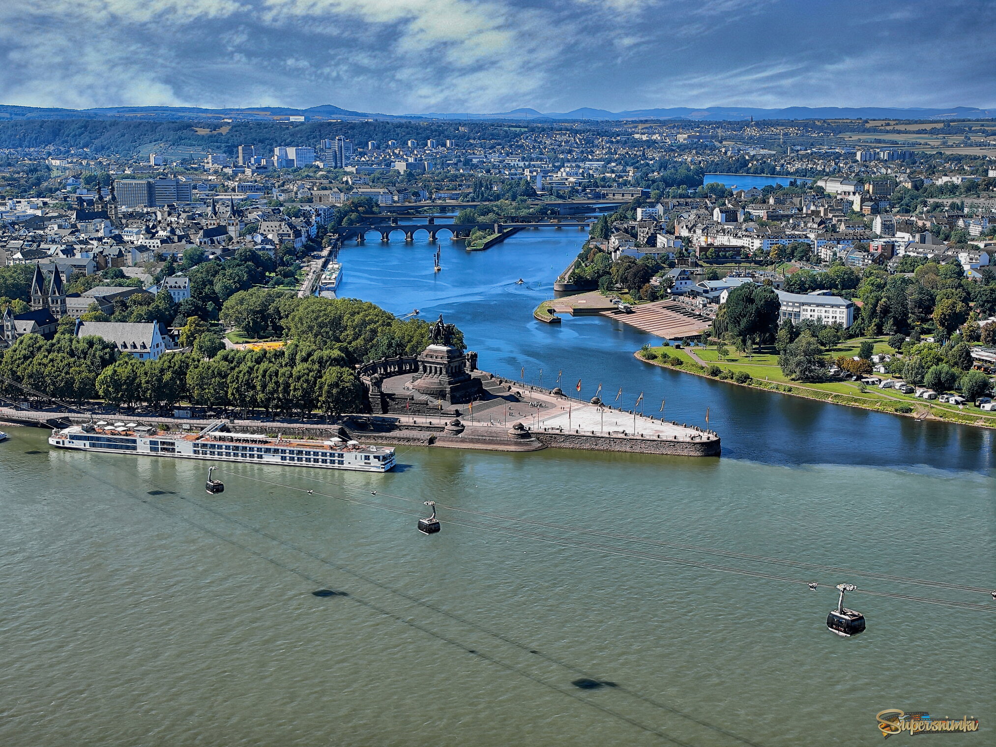 Вид на город, и памятник кайзеру ВильгельмуI 1897 г