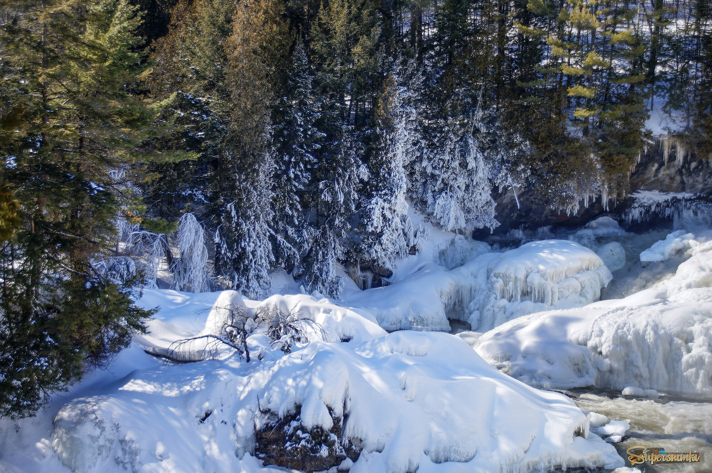Заплутали воды в лабиринте