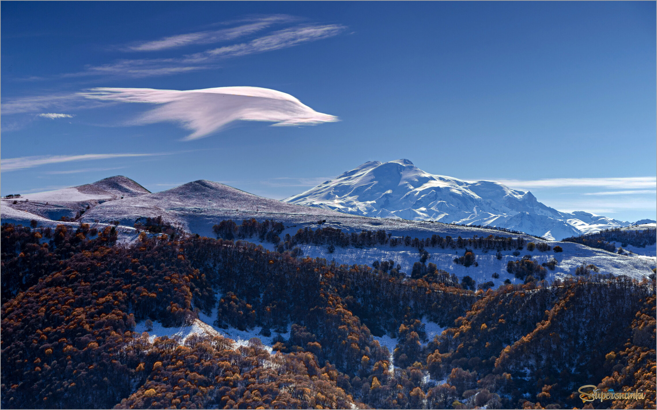 Дельфин над Эльбрусом...