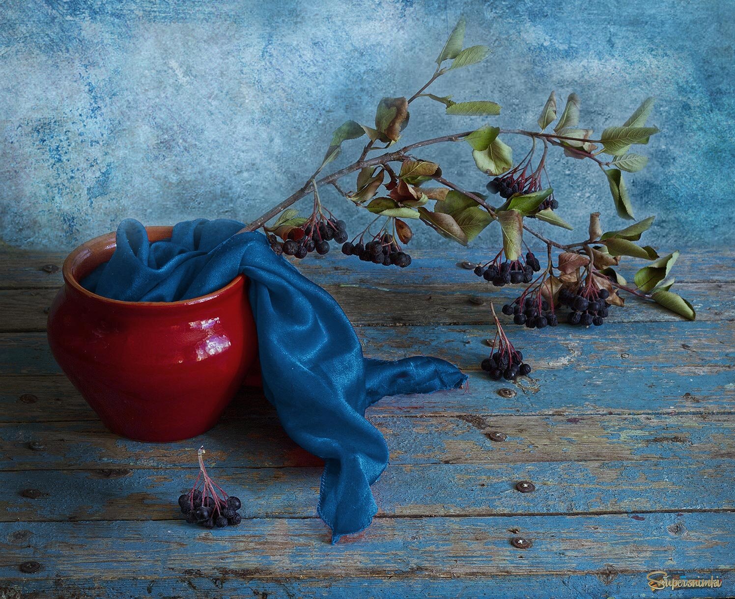 синее и красное